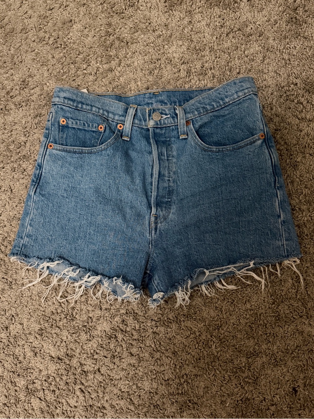 Levi’s 501 High Rise Cutoff Shorts - Medium Wash - Picture 2 of 10